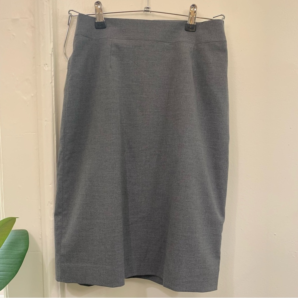 Grey Uniqlo pencil skirt